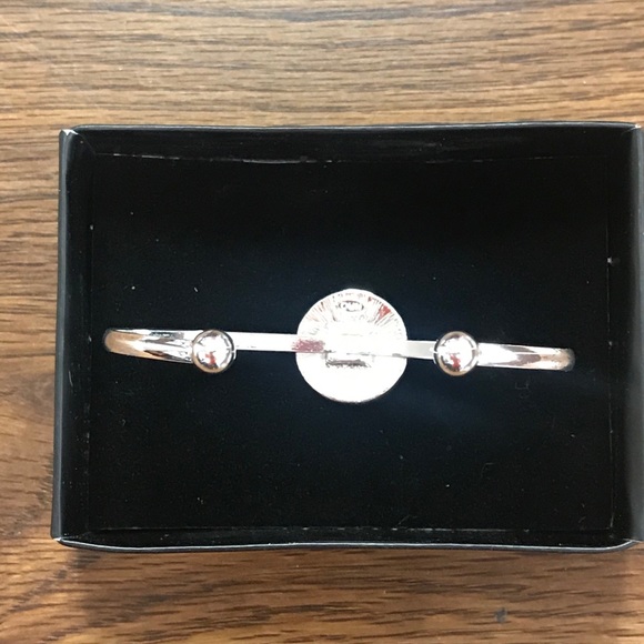 NWT Avon Horoscope Cuff Bracelet Scorpio ♏️ - Picture 3 of 7